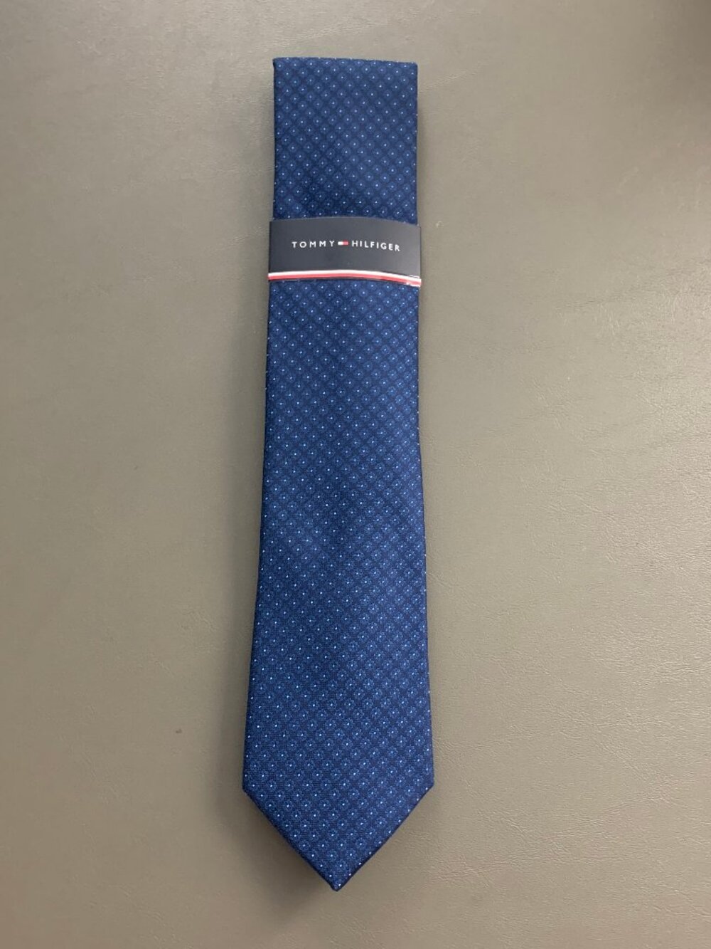 Tommy Hilfiger Men's 3.25'' Silk Blend Neck Tie, Blue Miramar Floral Medallion